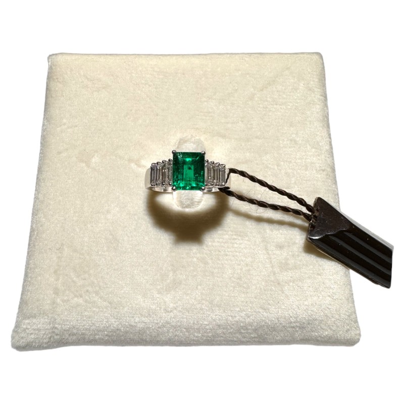 Anello con smeraldo e diamanti naturali | SAYA SHOP ONLINE